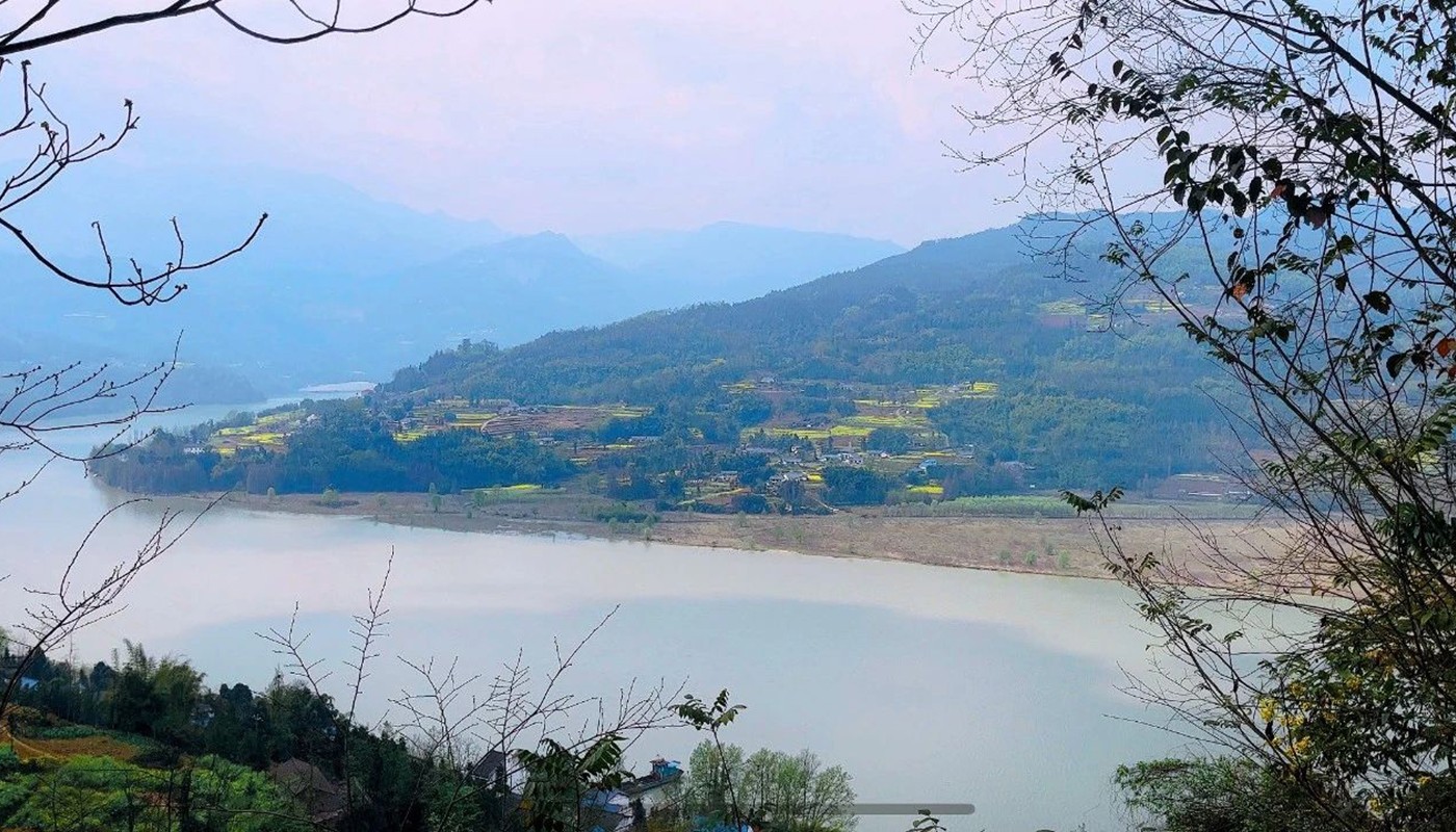 A small village hidden in Shawan District of Leshan City is so beautiful.