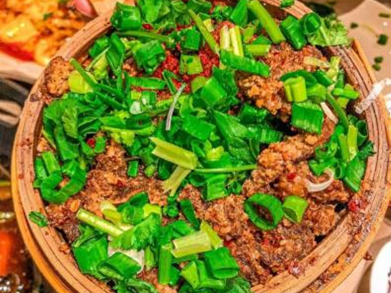 Savor in Leshan: Steamed Pork with Rice Flour – The Ultimate Versatile Delicacy