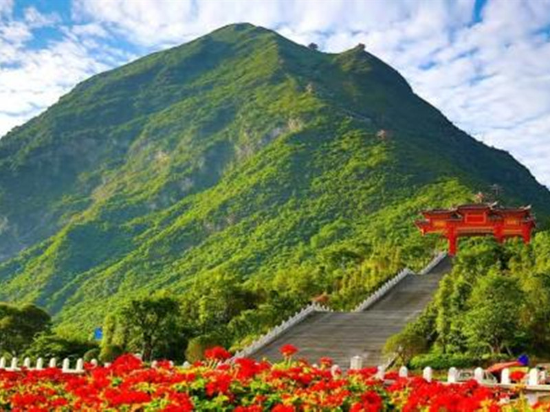 Challenge Yourself: 5123 Steps to the Top of Beifeng Mountain in Ebian