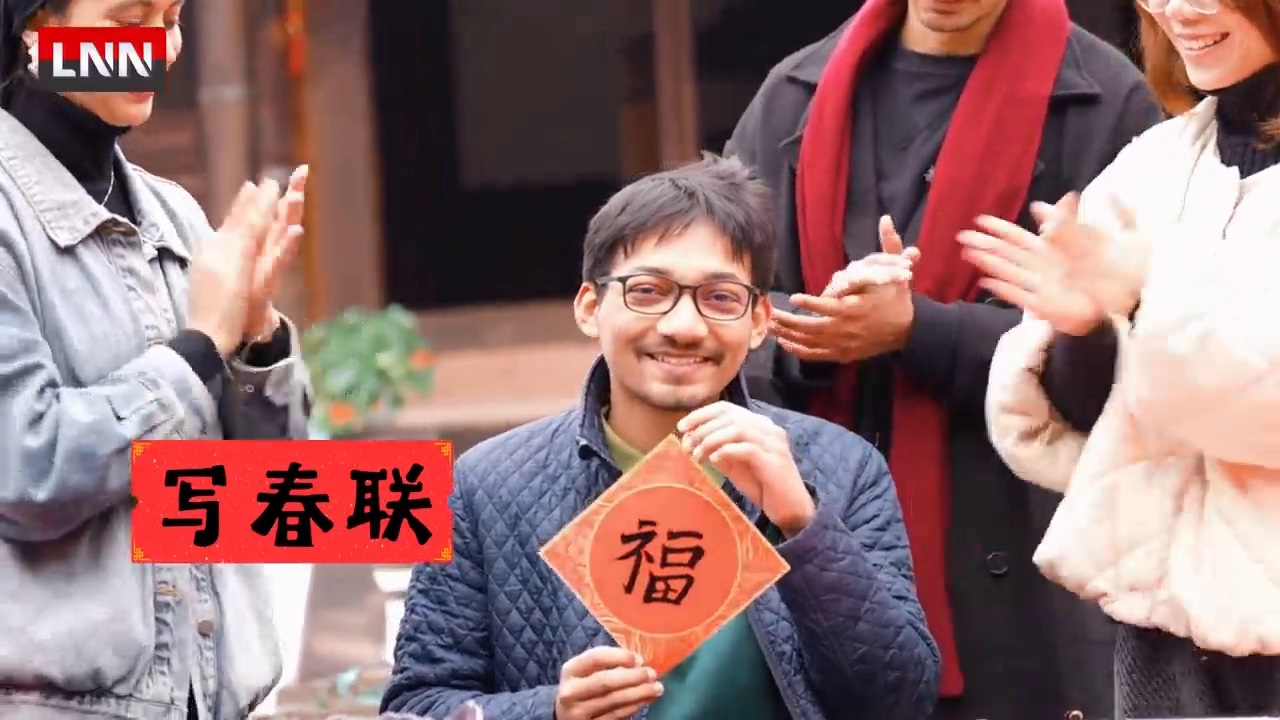 The Spring Festival is approaching. 