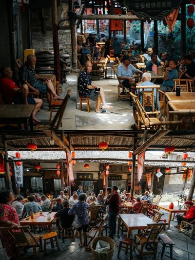 Come to the "boat‑shaped ancient town" and experience the slow life of Leshan.