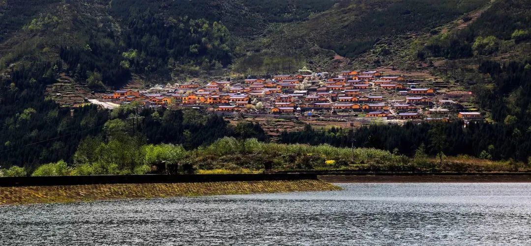Heizhugou has a splendid tenderness in autumn(图9)