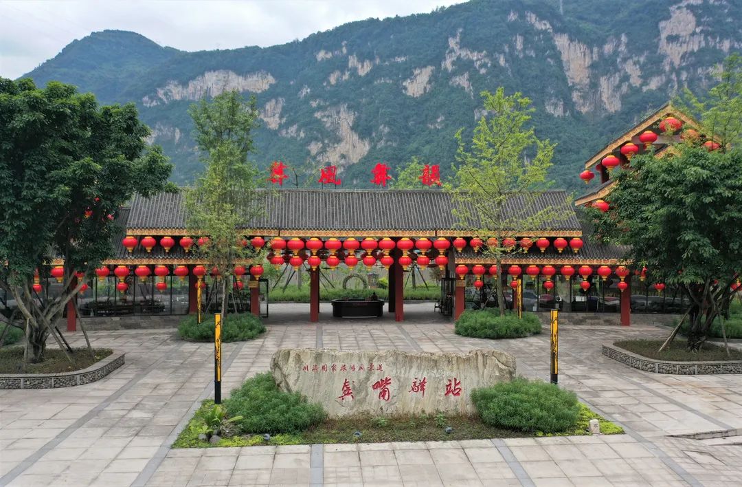 These places in Leshan are suitable for visiting all year round, so beautiful.(图10) These places in Leshan are suitable for visiting all year round, so beautiful.(图10)
