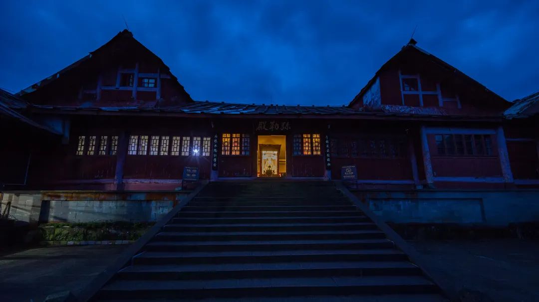 The temple that you can only see when you walk into the clouds is worth a visit!(图11)