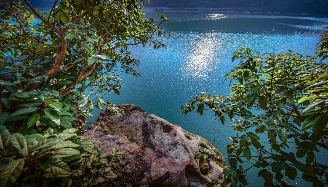 Dongfengyan Qianfoyan Scenic Area is open for free night tours(图3) Dongfengyan Qianfoyan Scenic Area is open for free night tours(图3)