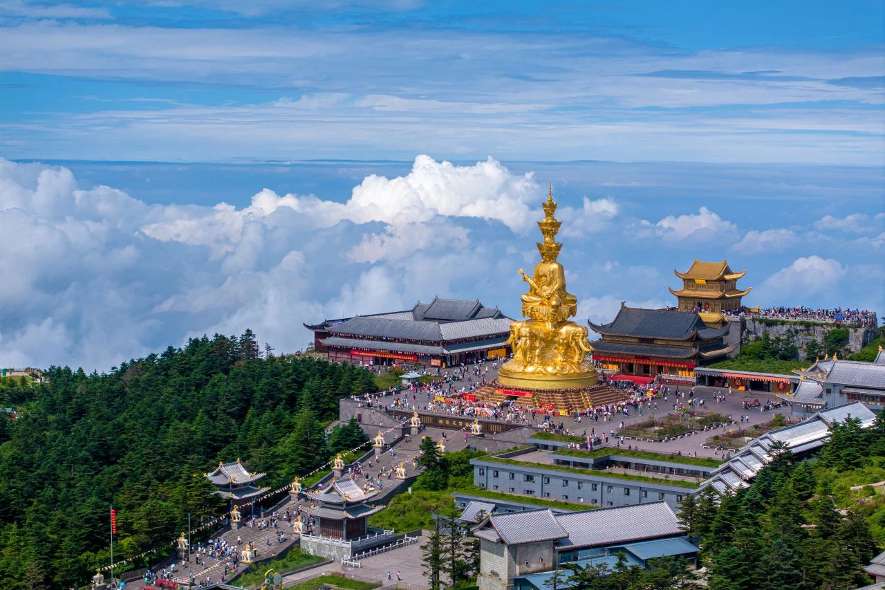Be unexpected ! Mount Emei is still so beautiful in the rainy season.(图2)