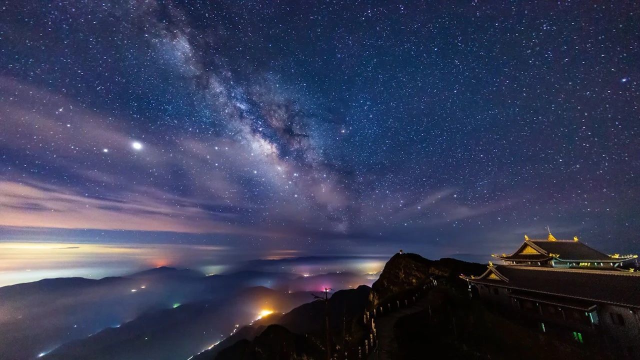 Lying on top of the mountain watching the stars, these 8 places in Leshan are really beautiful!(图1)