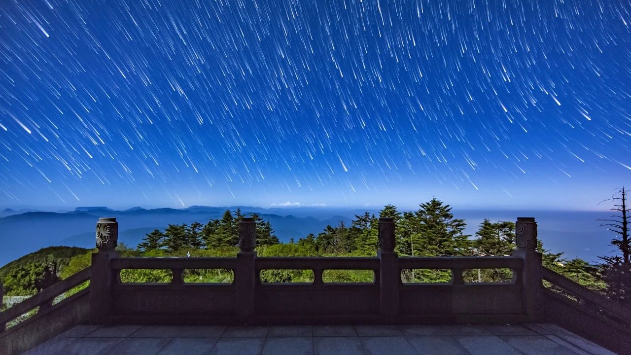 Lying on top of the mountain watching the stars, these 8 places in Leshan are really beautiful!(图2)